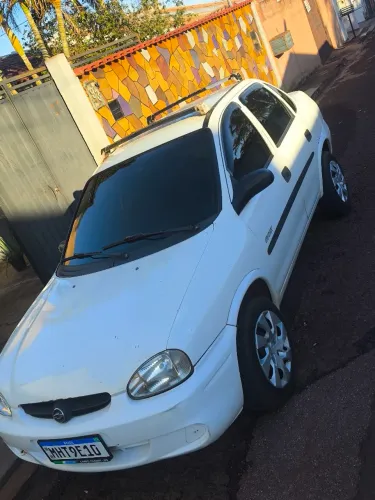 Chevrolet Corsa SED Class.spirit 1.0/1.0 Flexpower (álcool) 2005