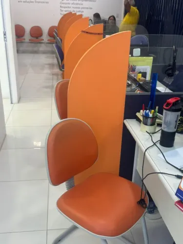 Cadeiras para Recepção e Atendimento 