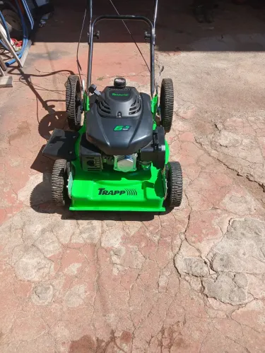 CORTADEIRA DE GRAMA PROFISSONAL NOVA A GASOLINA