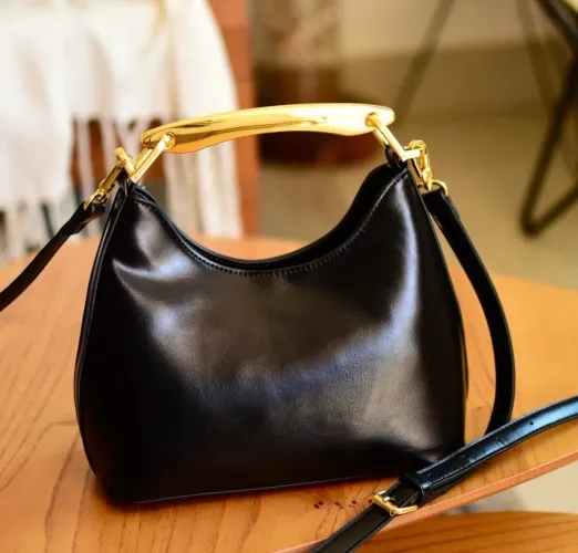 bolsas de mão/acompanha alça maior 