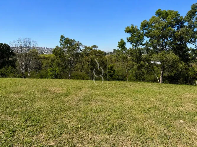 Terreno Exclusivo com Pré-Projeto em Condomínio Clube de Alto Padrão Próximo do Parque Atu