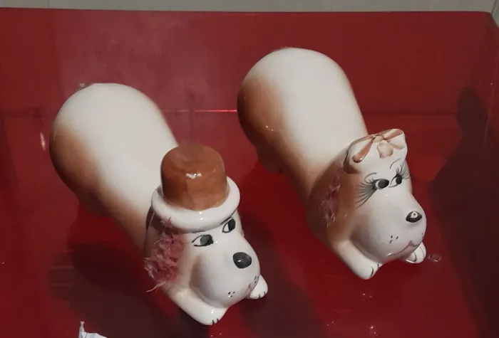 Porcelas antigas - casal de cachorros