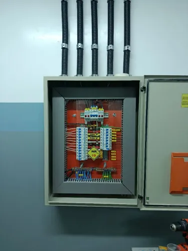 Serviços e reparos eletricos