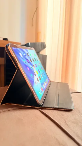 iPad Air 5 M1 64GB Rosa + Caixa Original + Capa Premium