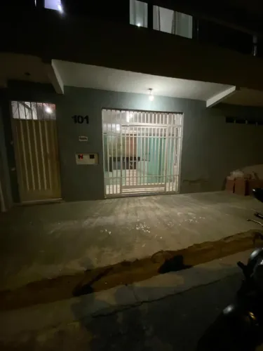Alugo casa bairro jardim Vitória com água e luz incluso