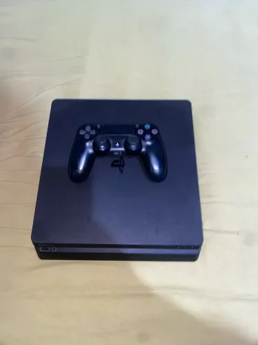 Ps4 slim novinho