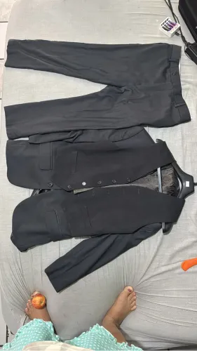 Vendo dois ternos original Blooksfield cada um tem seu preço