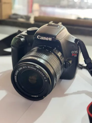 Canon Rebel T3 EOS 1100D