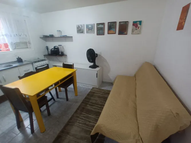 Casa mobiliada em Santa Felicidade 