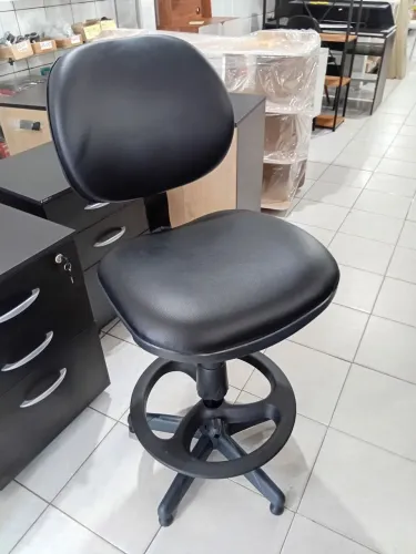 Cadeira alta para loja