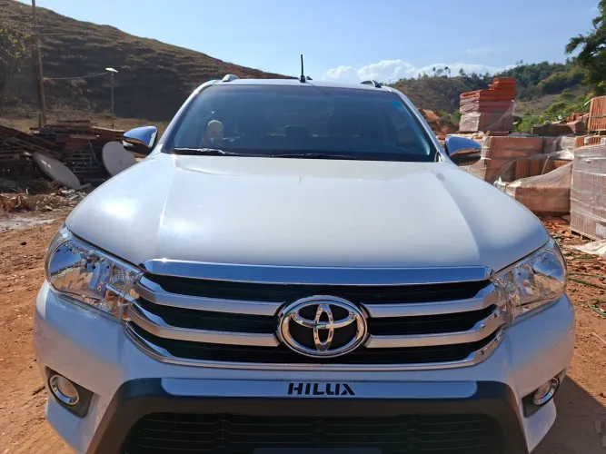 Toyota Hilux CD SRV 4X4 2.8 TDI Diesel Aut. 2018