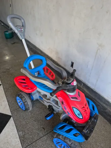 Carrinho de Passeio Quadriciclo Infantil Spider Maral
