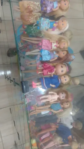 Bonecas pequena