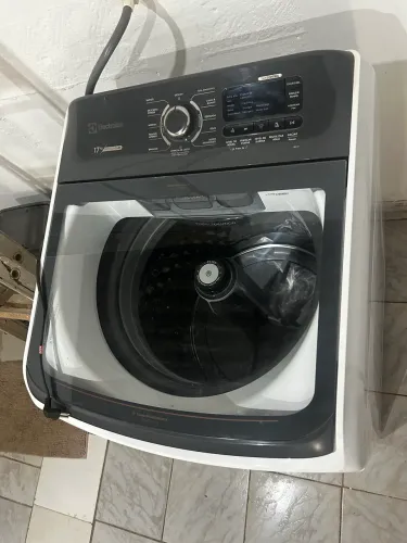 Maquina de lavar Electrolux 17kg Premium Care LEC17