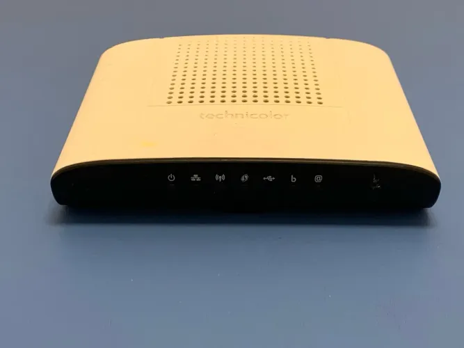 modem roteador Wi-Fi da marca Technicolor, modelo TD5336. 