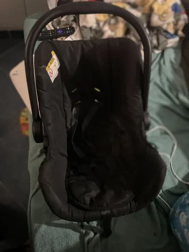 carrinho de bebê e bebe conforto