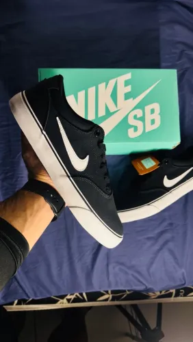 Nike SB CHROWN 2 na caixa