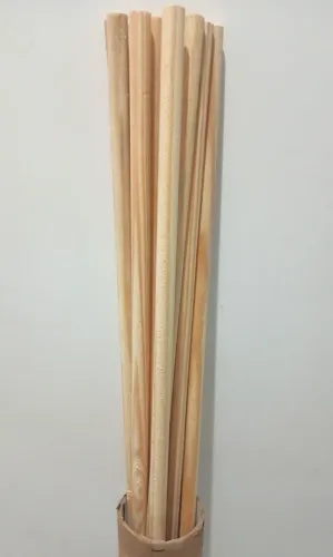 Bastão de madeira