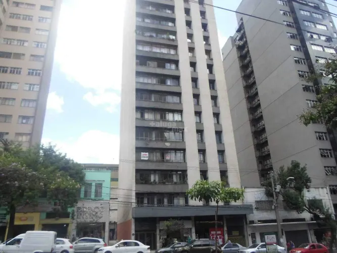 Apartamento 03 quartos com armário no Barro Preto
