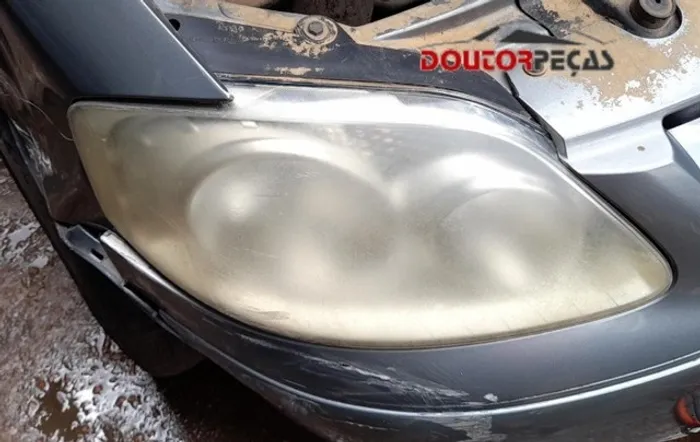 Farol LD Fox 2005