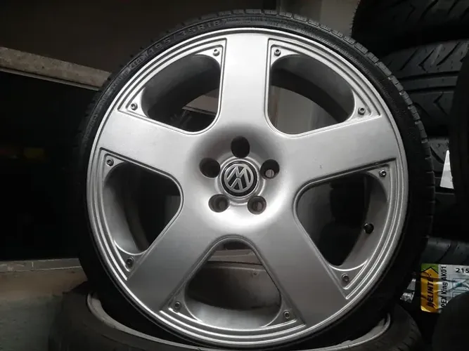 Roda aro 18 Vw Santa Mônica prata fox com pneu 195 35 18 Ling long jogo