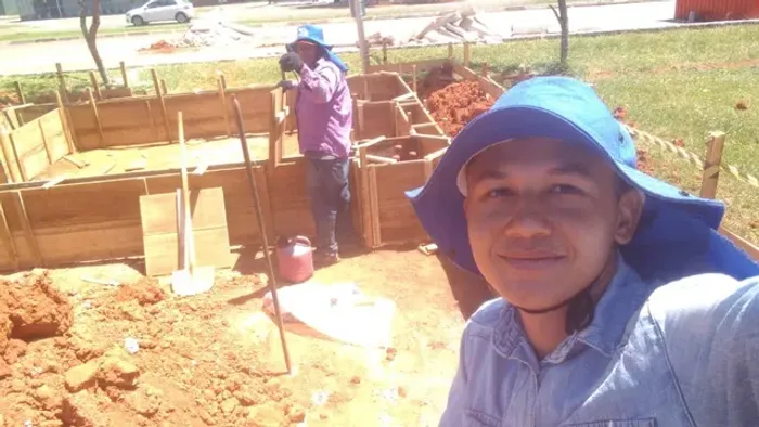 Pedreiro , azulejista, eletricista, serralheiro pintor, engenharia e manutenção