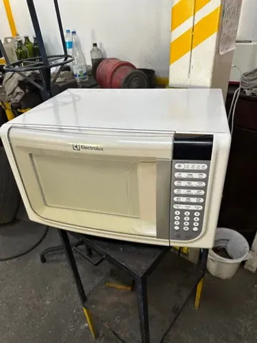 Microondas Eletrolux 32 lts