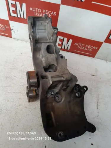 Suporte da direção ar e compressor Sandero 1.6 8v 2016