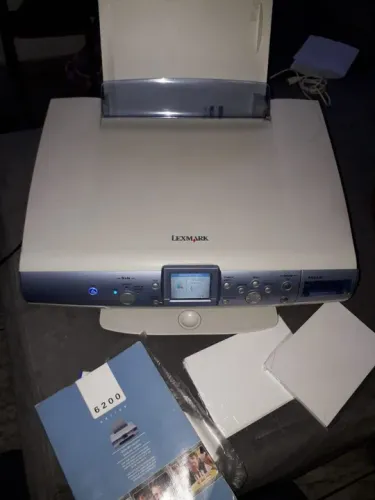 Multifuncional Lexmark com visor