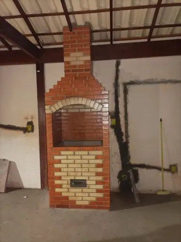 Casa dos telhados e churrasqueiras, madeira melhor preço