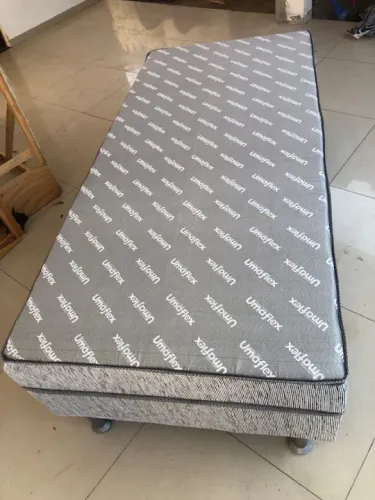 Cama solteirão nova