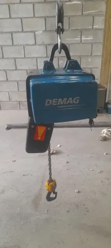 Talha Elétrica Demag - 1 Tonelada dcpro10