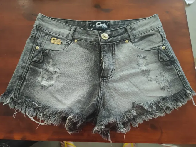 Shorts jeans (novos) Tam.38