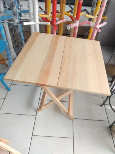 Mesa de madeira novas promoção dia 