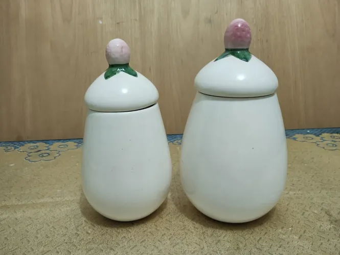 potes de cerâmica
