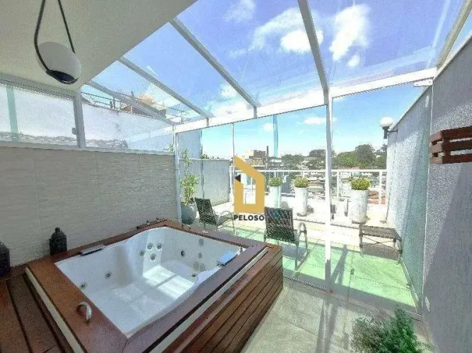 Sobrado em Condomínio Fechado no Horto Florestal | 283 m² | 3 dormitórios | 2 suítes | 7 v