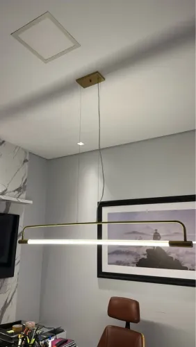Vendo Pendente Tubular Dourado em Alumínio (Estado de novo)