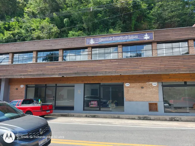 Itaipava (Arranha céu) - Loja com aproximadamente 50m².