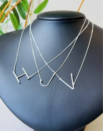 Colar com inicial Prata 925