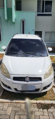Fiat Idea Attractive 1.4 Fire Flex 8V 5P 2011