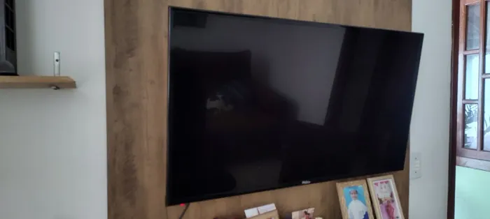 TV Philco 39" HD com conversor digital.