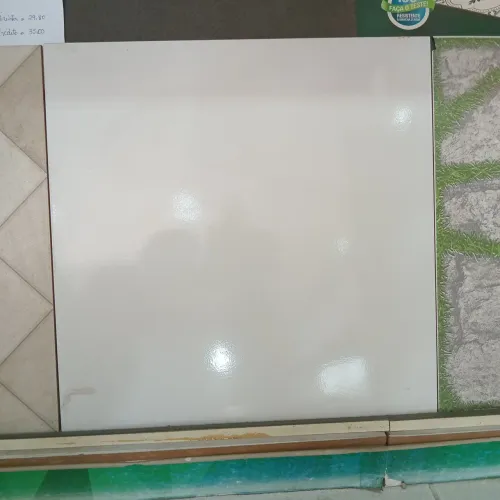 Cerâmica branca 57×57