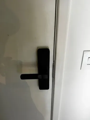 Instalador de fechadura eletrônica 