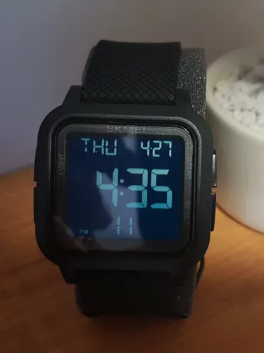Relógio digital ideal para o dia a dia