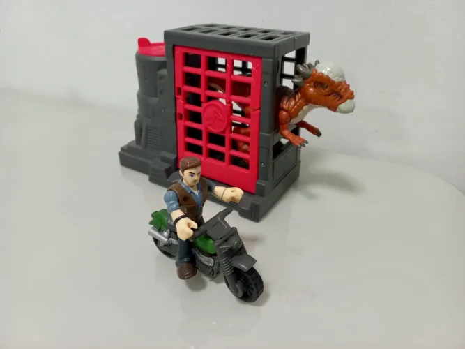 maginext jurassic world stygimoloch and owen