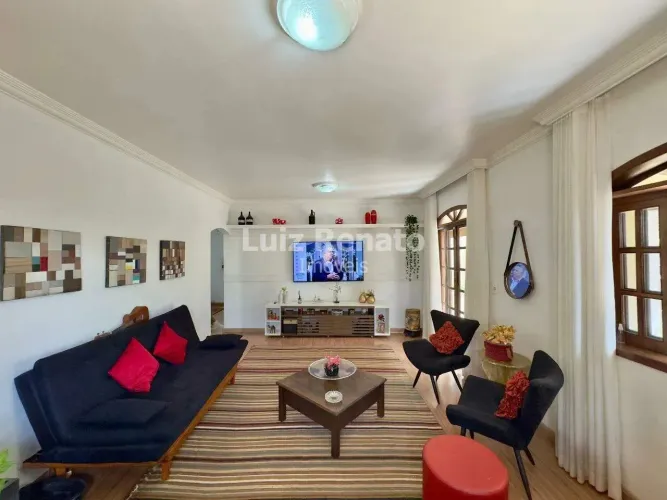 Casa à venda no bairro Fernão Dias