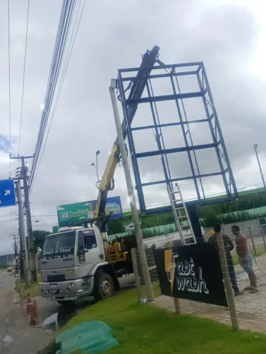 Locação de caminhão munck com cesto aéreo