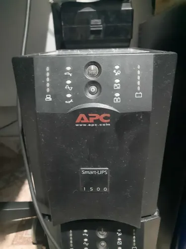 Nobreak APC Smart-UPS 1500VA