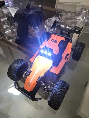 Carrinho De Controle Remoto Recarregável Super Veloz Com Farol Led
