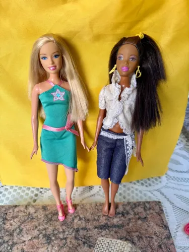 Bonecas Barbie Fashionistas